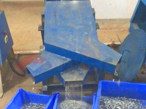 Laboratory Fluorite Ore Crushing and Screening Test